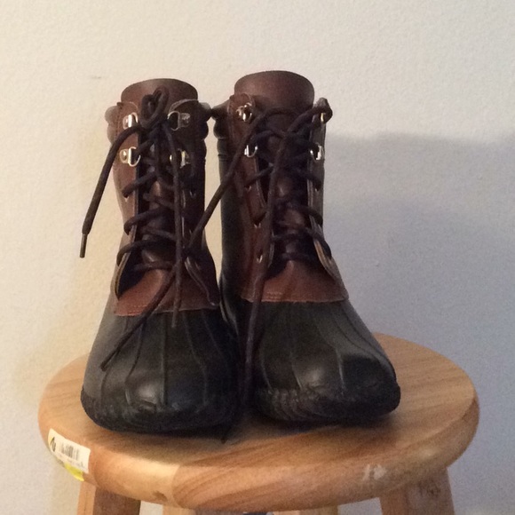 American Living Duck Boots - Picture 2 of 6